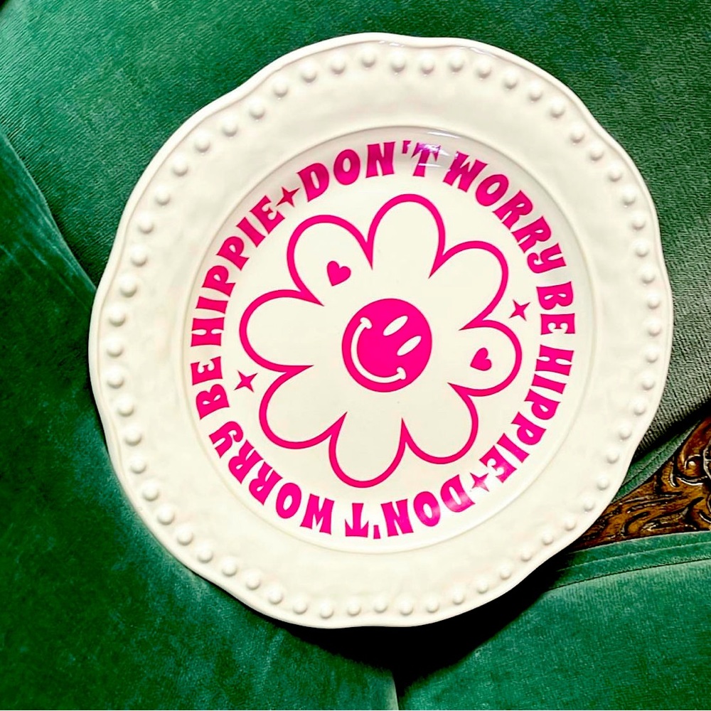 “Don’t worry Be Hippie” decorative plate